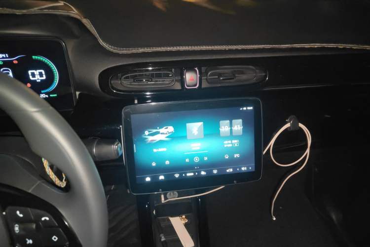 Used Leapmotor T03 2021 400 Micro-Sugar Version Audio And AC Panel