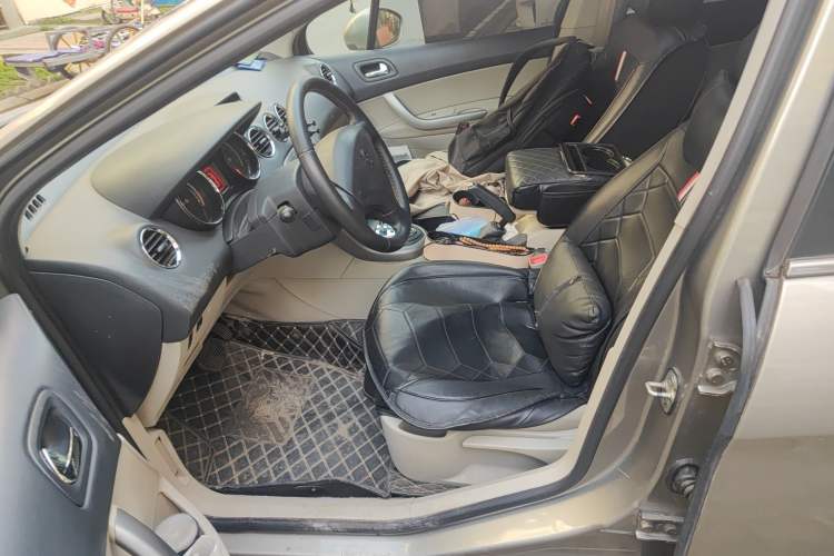 Used Peugeot 408 2011 2.0L Automatic Comfort Edition
