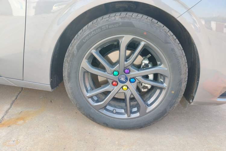 Used Ford Mondeo 2025 2.0T EcoBoost Luxury Version