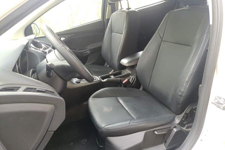 Used Ford Focus 2017 Hatchback 1.6L Automatic Comfort Plus SmartDrive Edition Left Front Seat