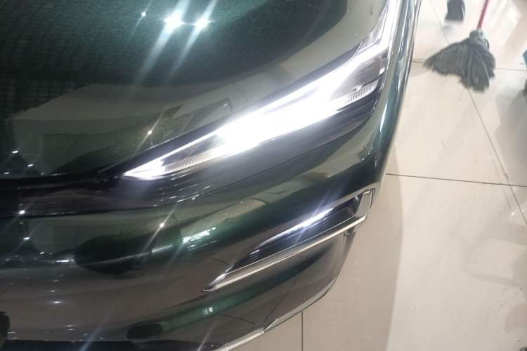 Used Geely Galaxy 8 2025 130km EM-P Starship Edition
