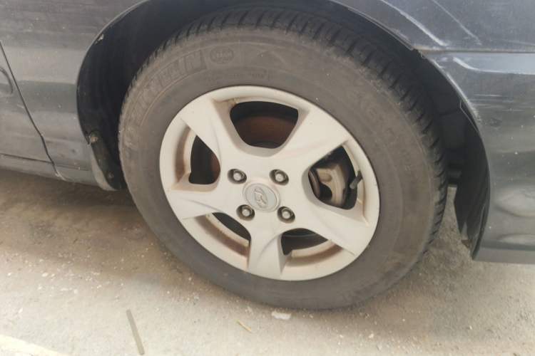 Used Hyundai Elantra 2011 1.6L Manual Comfort Version Right Front Wheel Hub