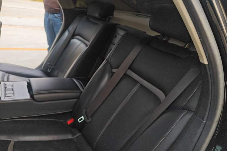 Used Ford Taurus 2015 EcoBoost 245 Luxury Model Left Rear Seat