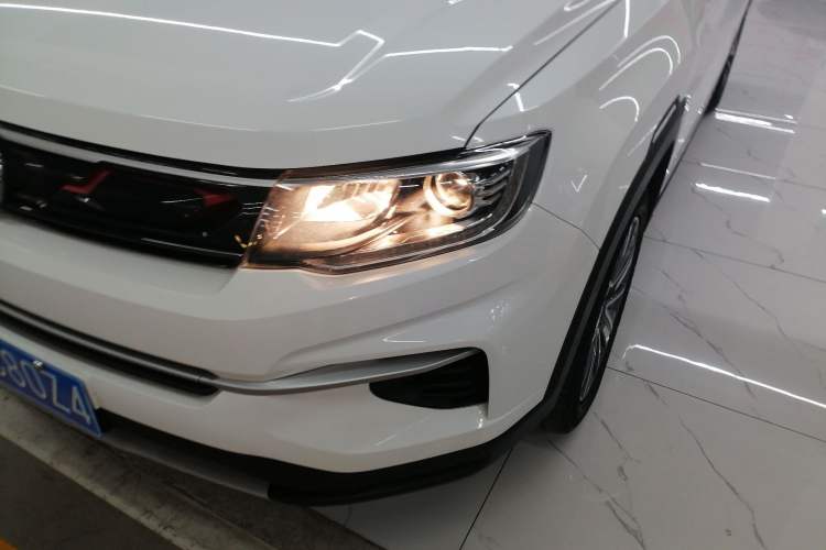 Used CHANGAN CS35PLUS 2019 1.4T DCT Chuanlian Blue Whale Edition Left Front Headlight