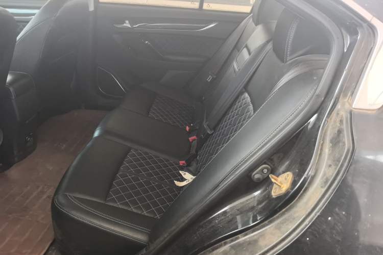 Used Zotye Z500 2015 1.5T Manual Luxury Model