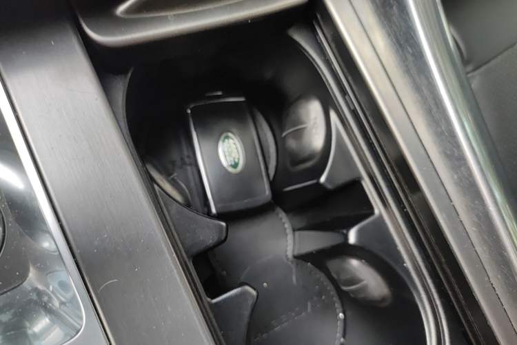 Used Land Rover Range Sport 2021 3.0 L6 SE Vehicle Key