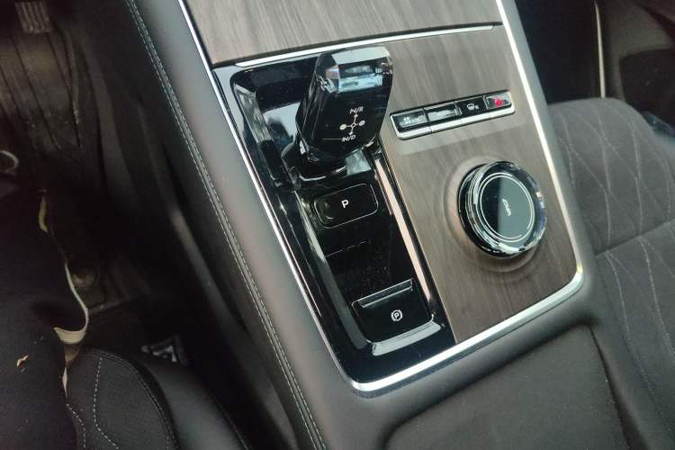 Used Geely Auto Monjaro L 2025 Dongfang Yao 2.0TD Automatic Lanxing Edition
