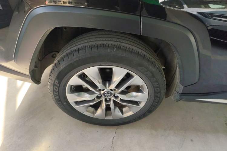 Used Toyota Wildlander 2022 Dual-Engine 2.5L E-CVT Two-Wheel Drive Luxury PLUS Edition