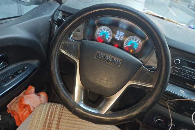 Used Jinbei Gold Hiace 2021 1.6L Box Van Engineering Lion 2-Seater
