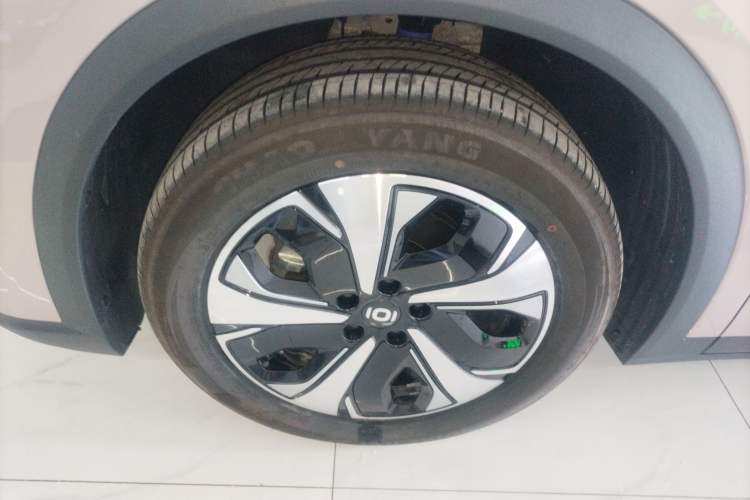 Used CHANGAN NEVO Q05 2026 Model 506 Max Left Front Wheel Hub