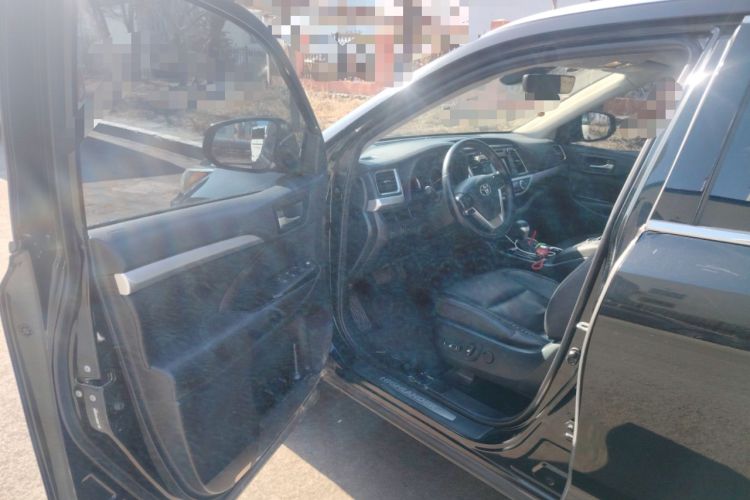 Used Toyota Highlander 2018 2.0T Four-Wheel Drive Luxury Edition 7 Seats China V Emission Standard