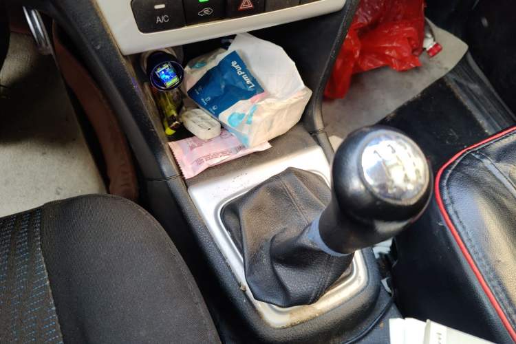 Used CHANGAN KAICHENG Ounuo S 2014 1.5L Base Version Gear Lever