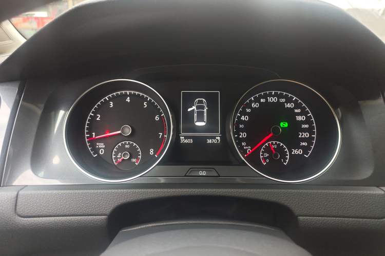 Used Volkswagen Golf 2017 230TSI Automatic Luxury Million-Vehicle Commemorative Edition
