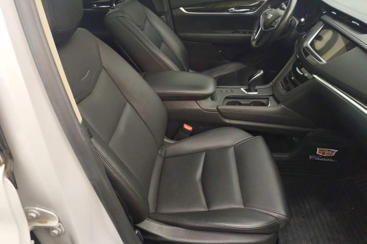 Used Cadillac XT5 2018 25T Luxury Model