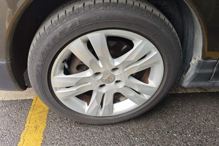 Used Peugeot 3008 2015 1.6THP Automatic Trend Edition Exterior 4