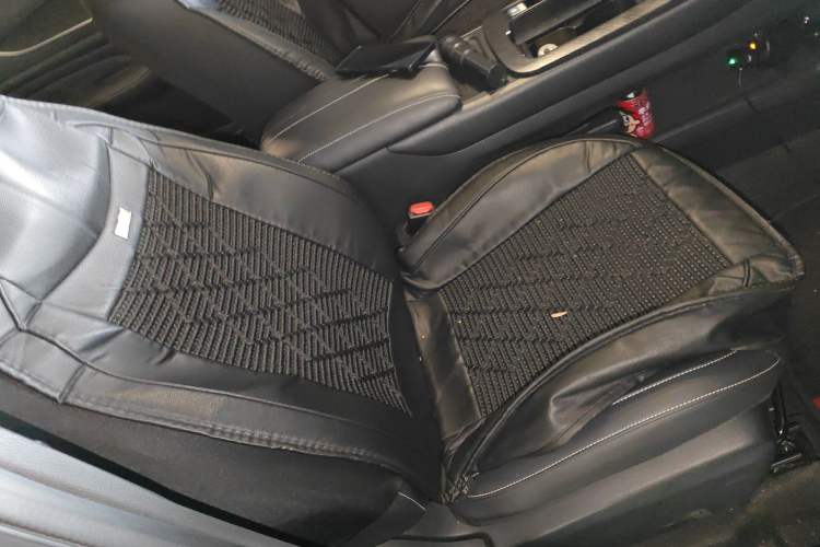 Used Venucia V 2022 260T Custom Edition · Idol Right Front Seat