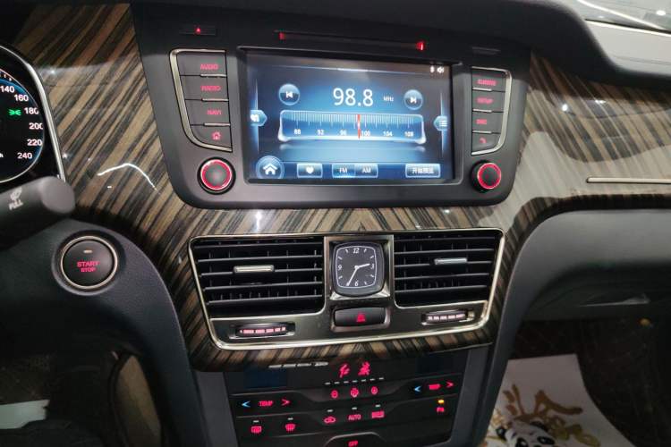 Used Hongqi H7 2021 1.8T Executive Edition
