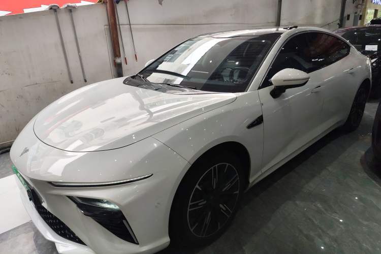 Used NETA S 2022 Extended-Range Version 1160 km Range Rear-Wheel-Drive Compact Edition