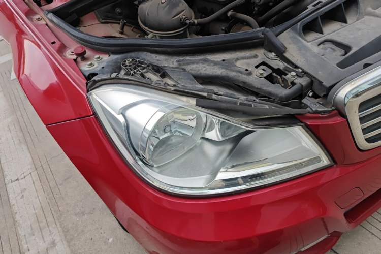 Used Mercedes-Benz C-Class 2013 C 180 CGI Classic Right Front Headlight