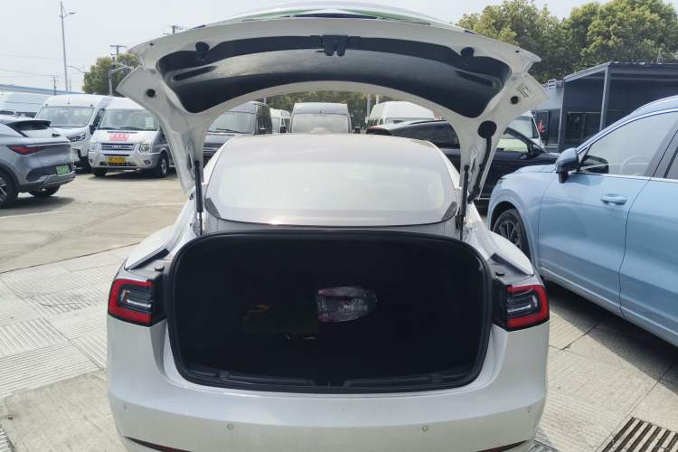 Used Tesla Model 3 2019 Long-Range Rear-Wheel-Drive Version
