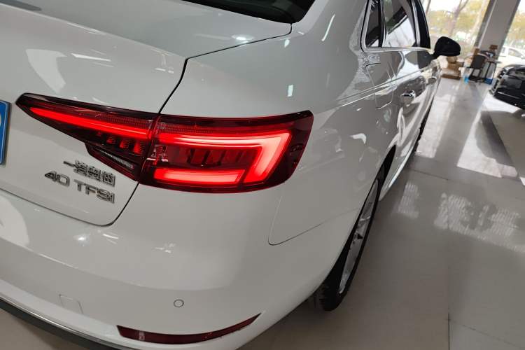 Used Audi A4L 2018 30th Anniversary Edition 40 TFSI Trendy Model