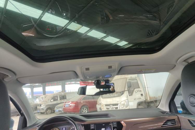 Used Volkswagen Tharu 2019 280TSI Two-Wheel Drive Comfort Edition China VI Standard Headliner