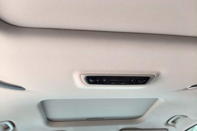 Used SAIC MAXUS Dajia 9 2022 Long-Range High-Mountain 7-Seater Version