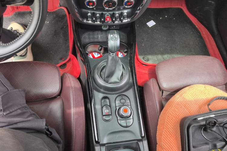 Used MINI Clubman 2018 1.5T COOPER Artist Gear Lever