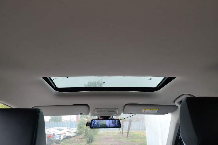 Used Wuling Asta 2022 2.0L DHT Electric-Speed Version