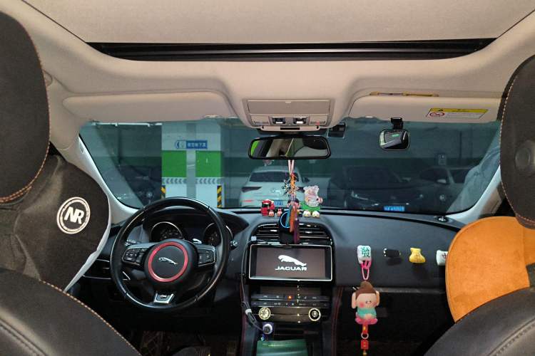 Used Jaguar F-PACE 2016 2.0T Two-Wheel Drive Urban Luxury Edition