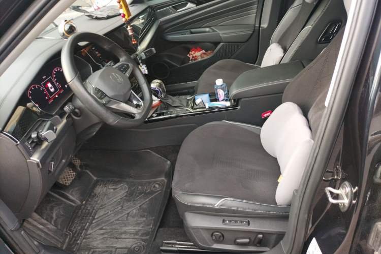 Used Volkswagen Passat 2022 330TSI Starry Luxury Edition
