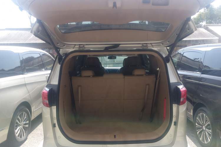 Used Buick GL8 2018 ES 28T Flagship Model China VI Standard