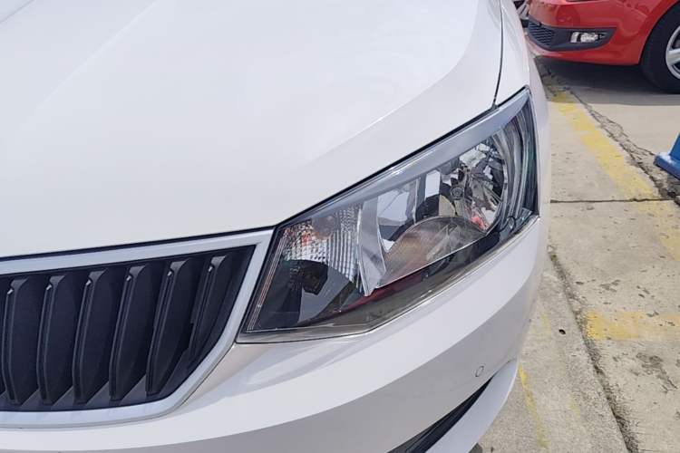 Used Skoda Fabia 2017 1.4L Automatic Car Enjoy Edition