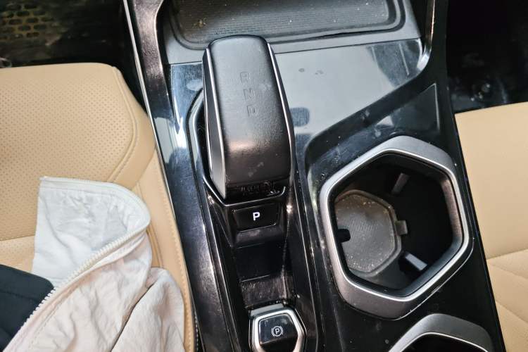 Used Geely Auto FX11 2023 1.5TD DCT Prestige Edition
