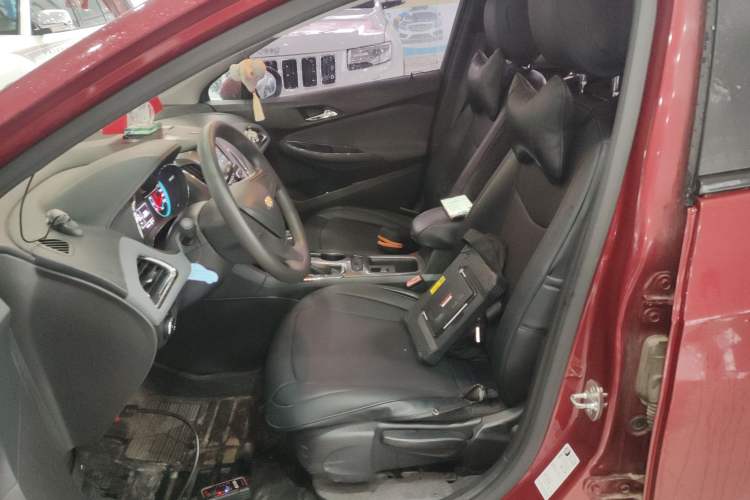 Used Chevrolet Cruze 2017 1.5L Automatic Pioneer Sunroof Edition
