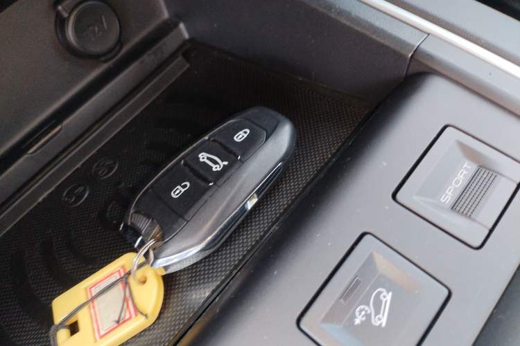 Used Citroen C5 AIRCROSS 2022 Peugeot 400THP Allure BEYOND Edition Interior 1