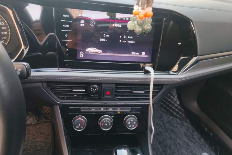 Used Volkswagen Sagitar 2022 280TSI DSG Flyover Edition Audio And AC Panel