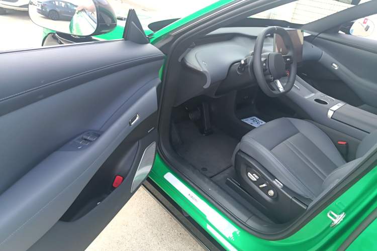 Used Xiaomi Auto YU7 2025 Ultra-Long Range Rear-Wheel Drive Version
