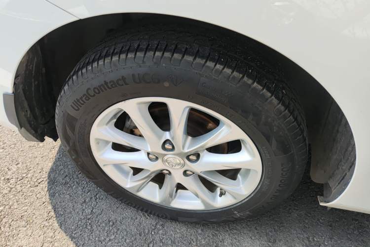 Used Buick GL6 2018 18T 6-Seater Luxury Model
