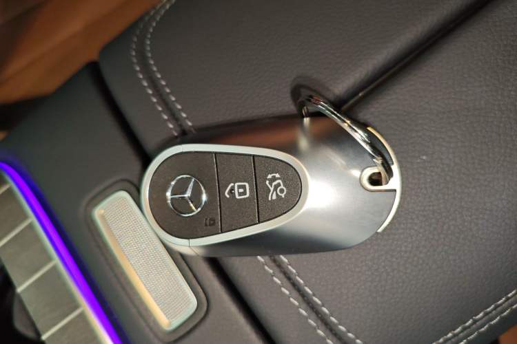 Used Mercedes-Benz E-Class 2025 E 300 L Luxury Model Vehicle Key