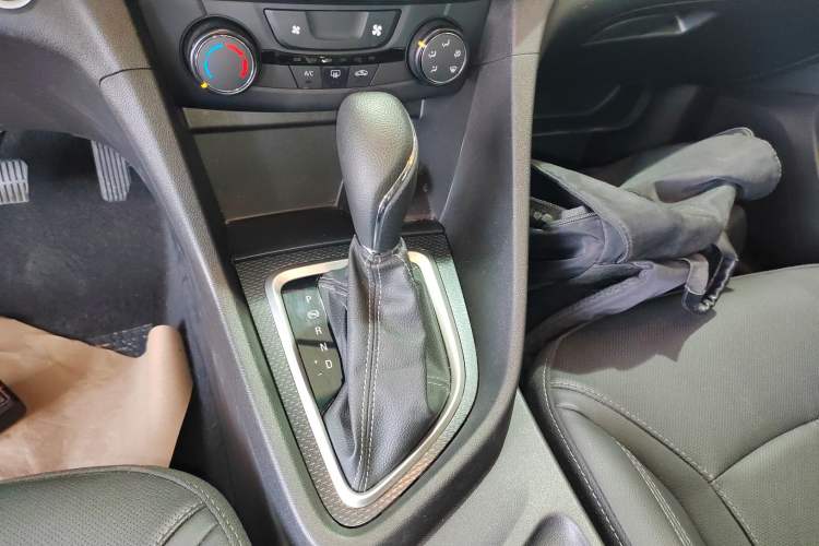 Used Buick GT 2021 Revised Version Flagship 1.5L Automatic Elite Edition Gear Lever