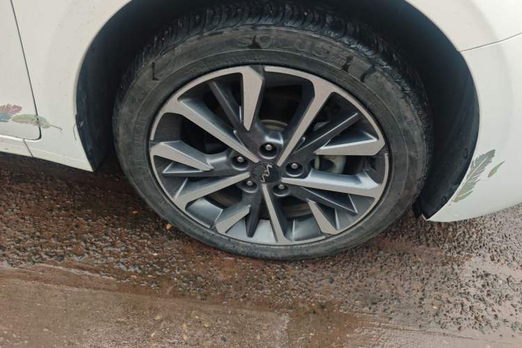 Used Kia K3 2021 Revised 1.5L CVT Fashion Edition Exterior 1