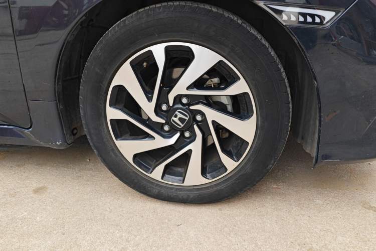 Used Honda Civic 2016 220TURBO CVT Luxury Edition
