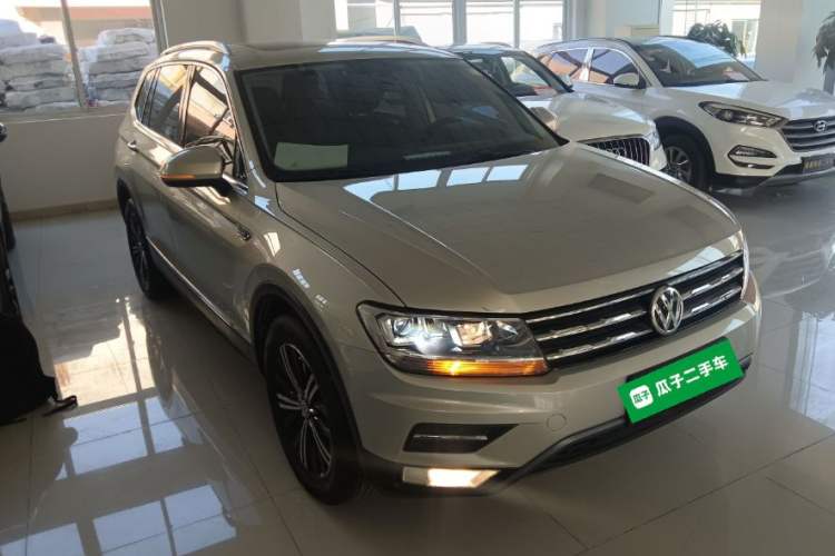 Used Volkswagen Tiguan L 2020 330TSI Automatic Two-Wheel Drive Panoramic Comfort Edition China VI Standard
