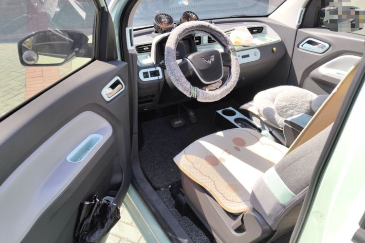 Used Wuling Hongguang MINIEV 2021 Macaron Premium Model – Lithium Iron Phosphate Interior 3