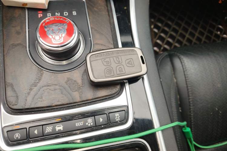 Used Jaguar XFL 2017 XFL 2.0T 240PS Luxury Edition Vehicle Key