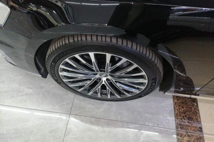 Used Audi A8 2019 Facelifted Plus A8L 50 TFSI quattro Comfort Version Left Front Wheel Hub