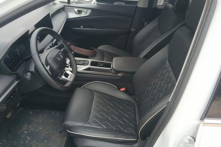 Used Wuling Jiachen 2022 1.5T CVT Deluxe Flagship Edition Left Front Seat