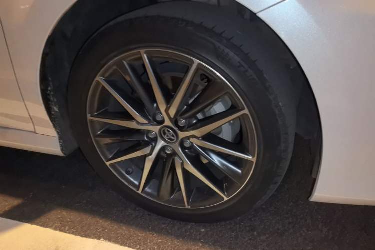 Used Toyota Camry 2021 2.5G Luxury Edition Right Front Wheel Hub