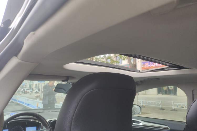 Used Ford Mondeo 2013 2.0L GTDi 200 Luxury Model
